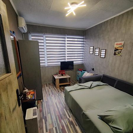 벨리코 터르노보 Studio Flat In The Center Of Velikotarnovo,Garibaldi 아파트 외부 사진